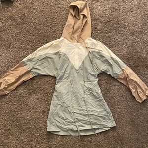 Stylish colorblock windbreaker